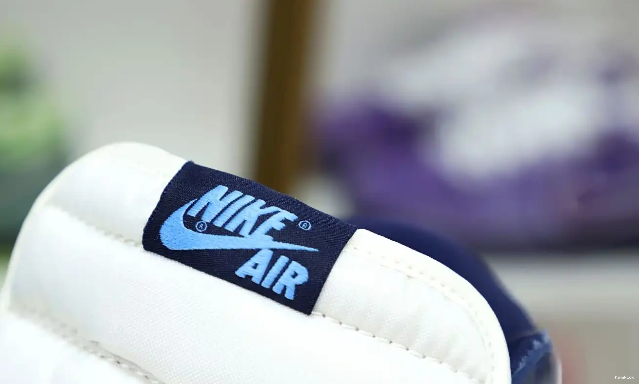 RETRO AIR 'OBSIDIAN' JORDAN HIGH OG 1 0509